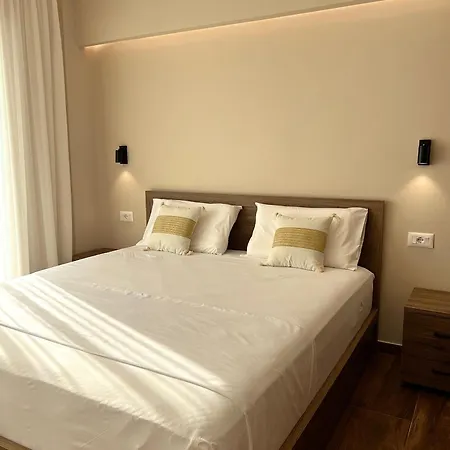 Sunset Aura Riverside & Pool *